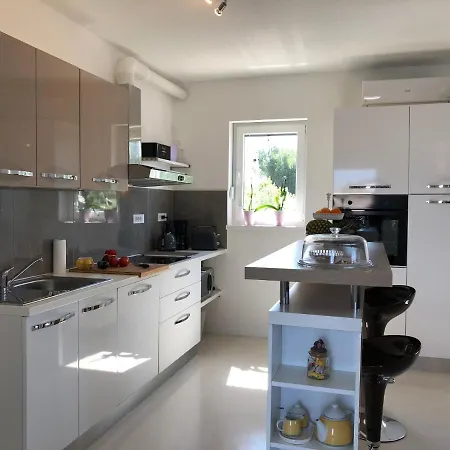 Vila Maria Pomer